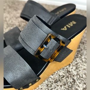 Platform sandals brand MIA size 7 women